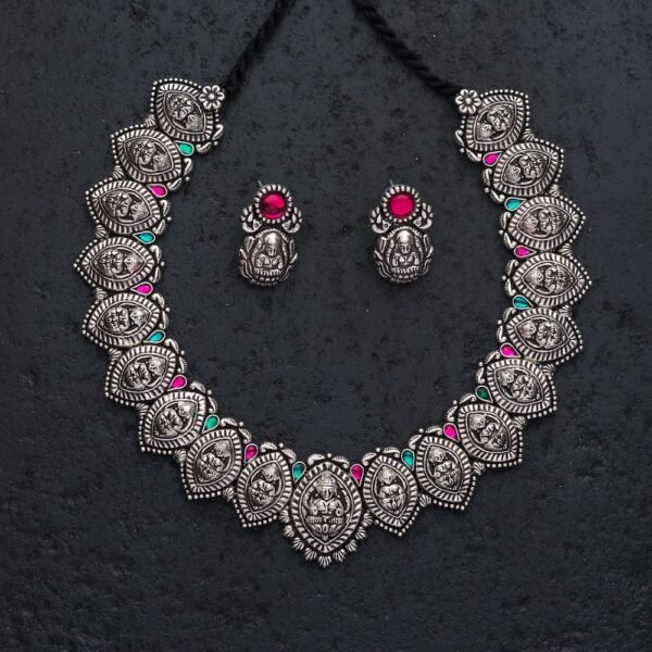 Kolhapuri Neckpiece